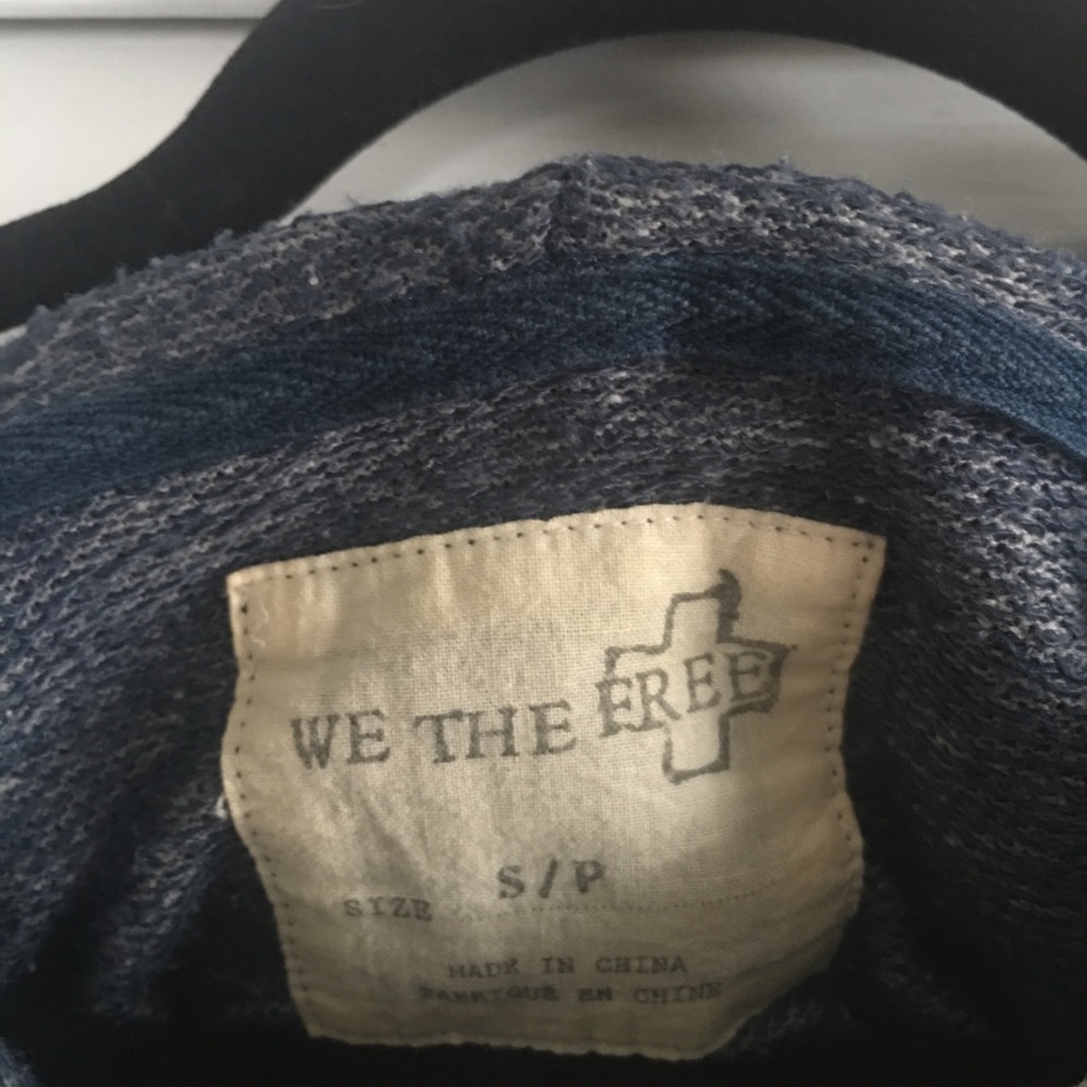 We the Free sweatshirt.  Grey.  Size S/P - Picture 2 of 8